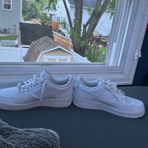 Size 9.5 Air Force 1s White - Picture 3 of 5